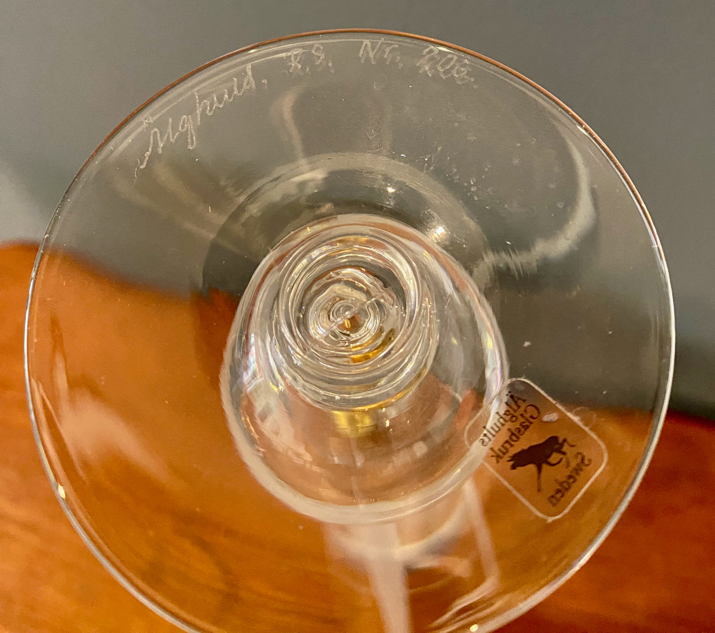 Rolf Sinnemark - Champagneglas Skål 2000, limited edition Älghults glasbruk