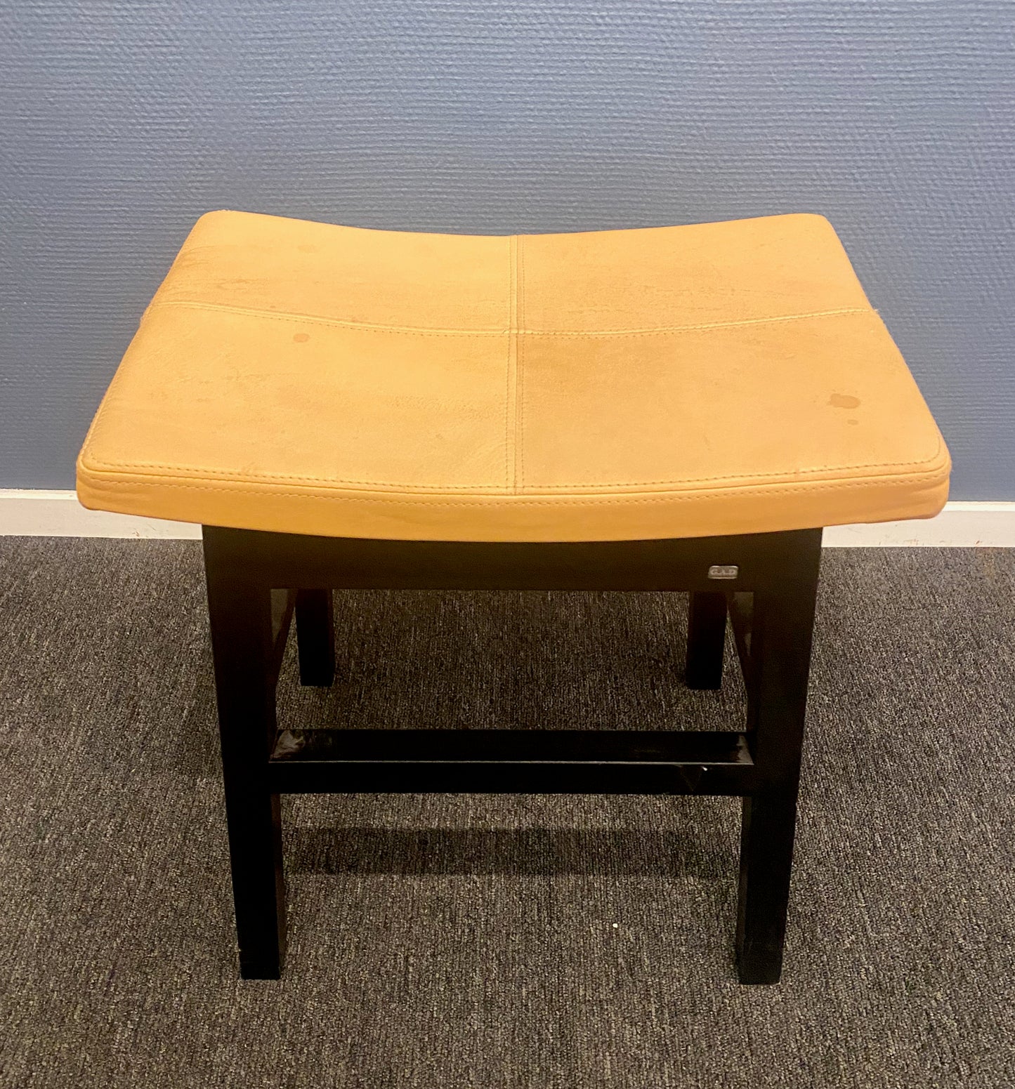 GAD - Stool Endre, black wood and Tärnsjö leather