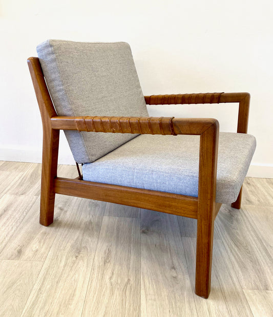 Lounge chair "Rialto" by Carl-Gustaf Hiort af Ornäs.