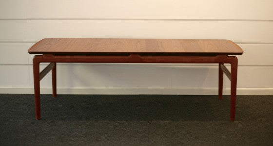 Peter Hvidt & Orla Mölgaard Nielsen - Coffee table model 640