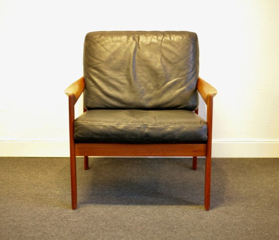 Illum Wikkelsö - Set of 2 easy chairs, model 20