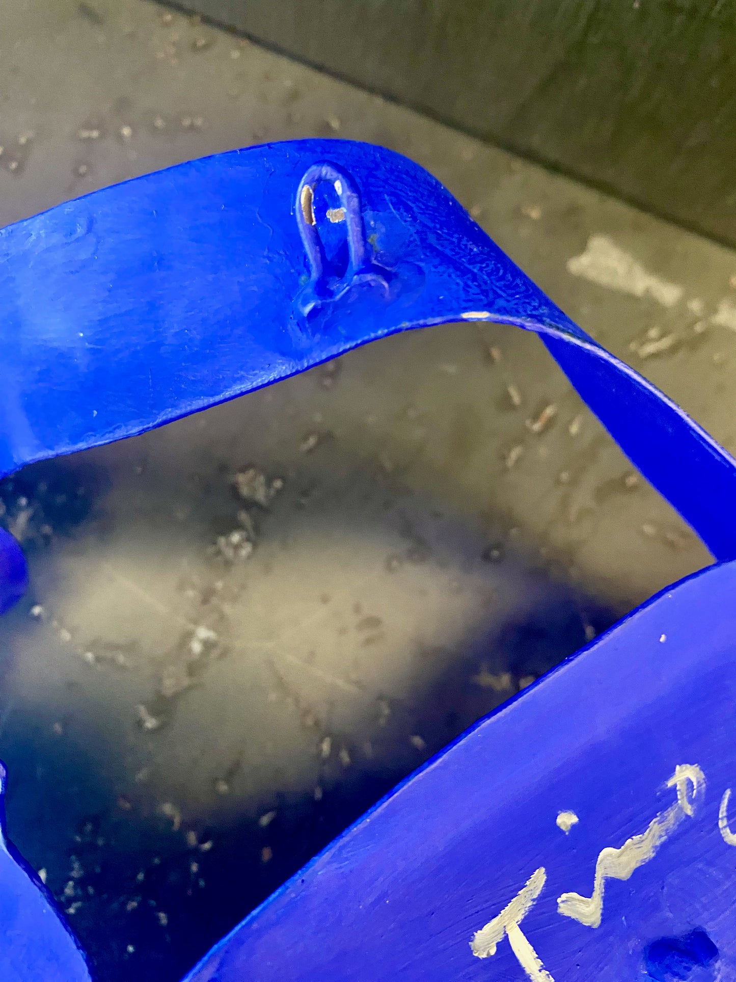 Timo Solin - Blues woman, plåtskulptur.