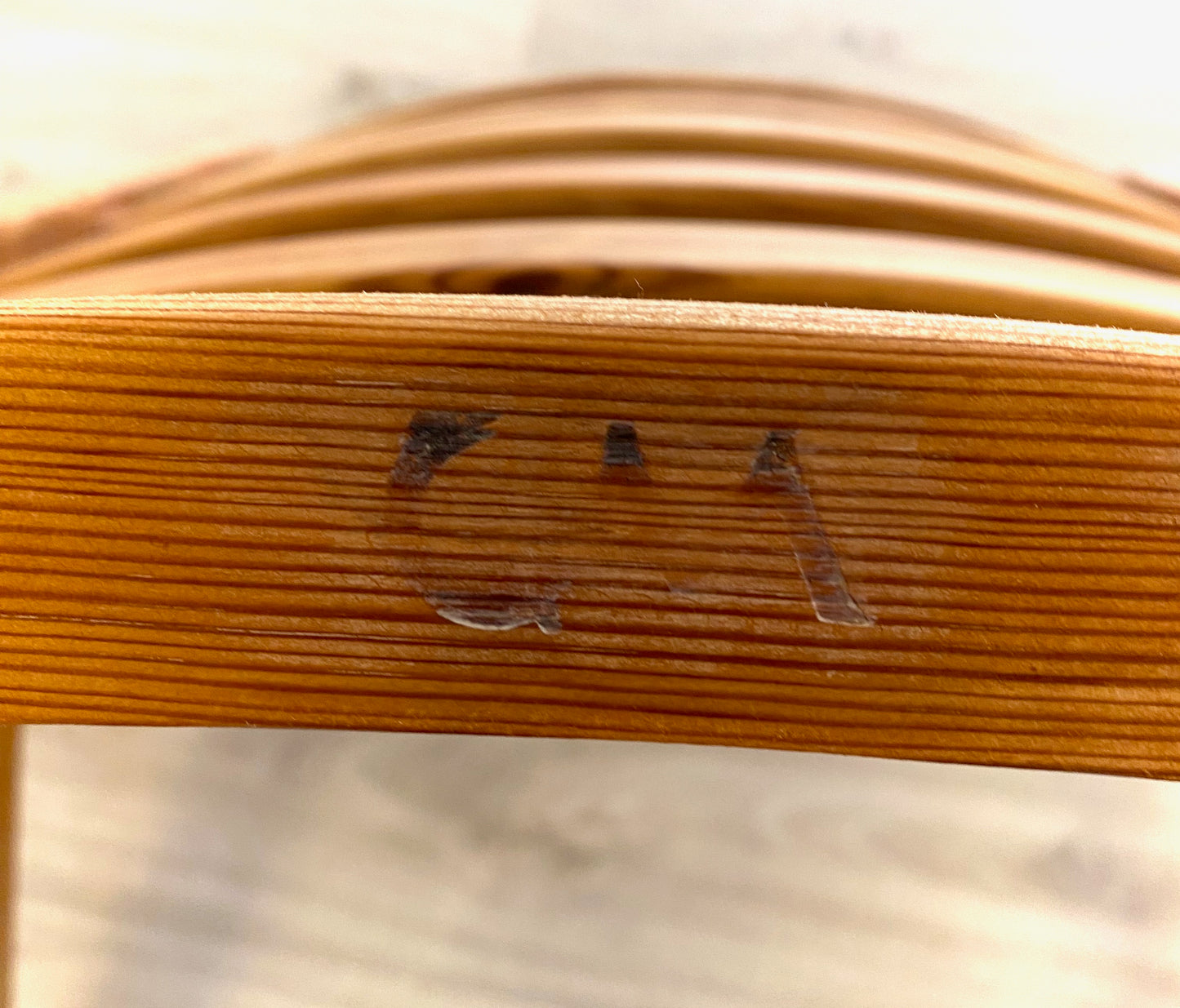 Carl Malmsten - Ett par furufåtöljer, Sportstugan.