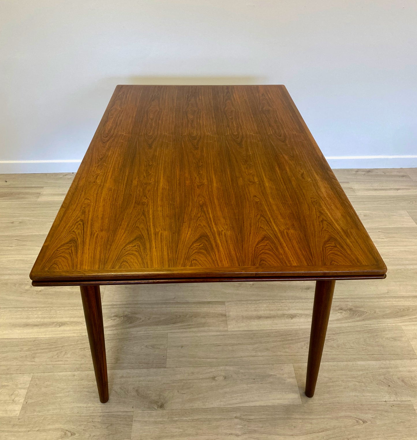 Gunni Omann - Dining table model no 765 (rosewood)