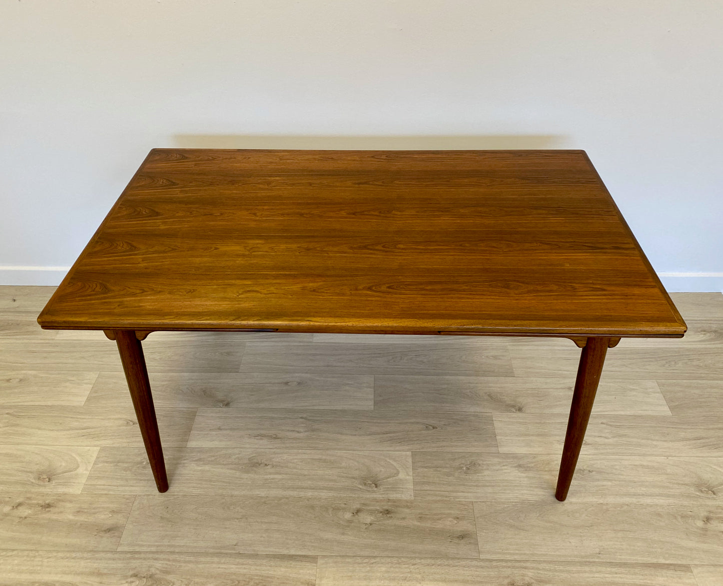 Gunni Omann - Dining table model no 765 (rosewood)