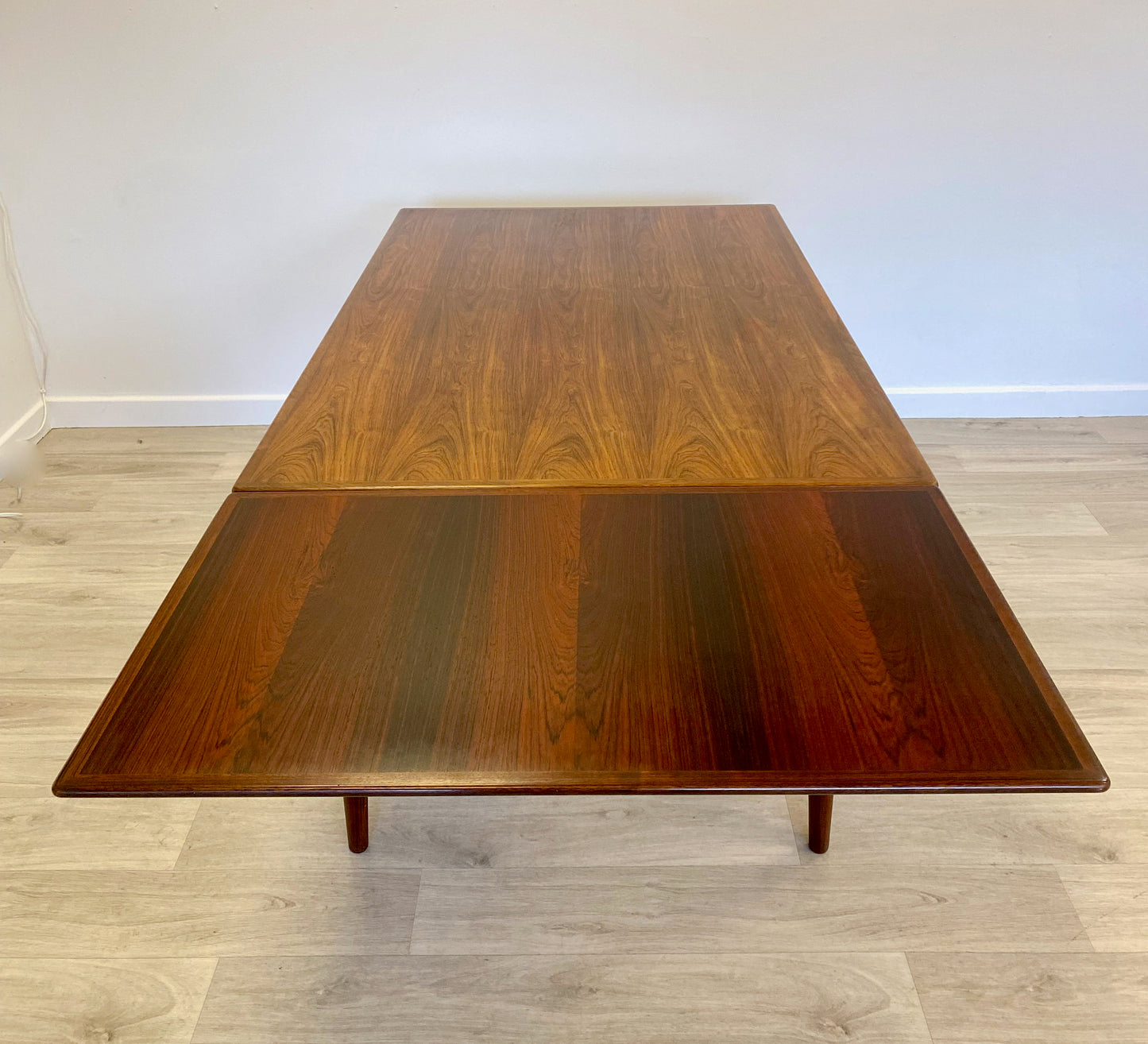 Gunni Omann - Dining table model no 765 (rosewood)