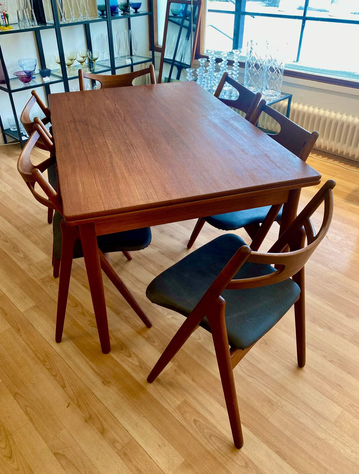 Dining table - AT-316 - by Hans Wegner for Andreas Tuck.