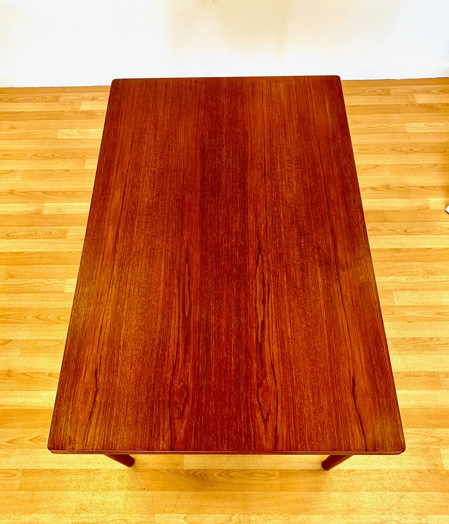 Dining table - AT-316 - by Hans Wegner for Andreas Tuck.