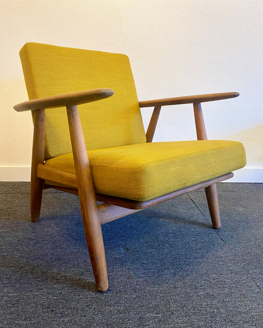 Hans Wegner, GE-240 *The Cigar", oak arm chair