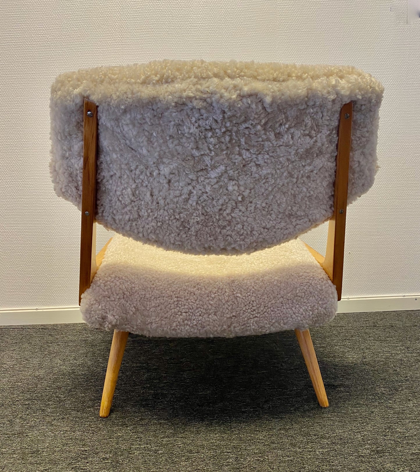 Svante Skogh, Easy chair no 915 for Hjertquist & Co.