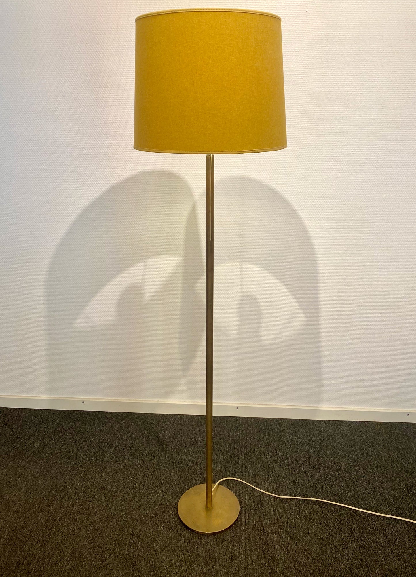 Uno & Östen Kristiansson - Set of 2 floor lamps, model 2031 brass