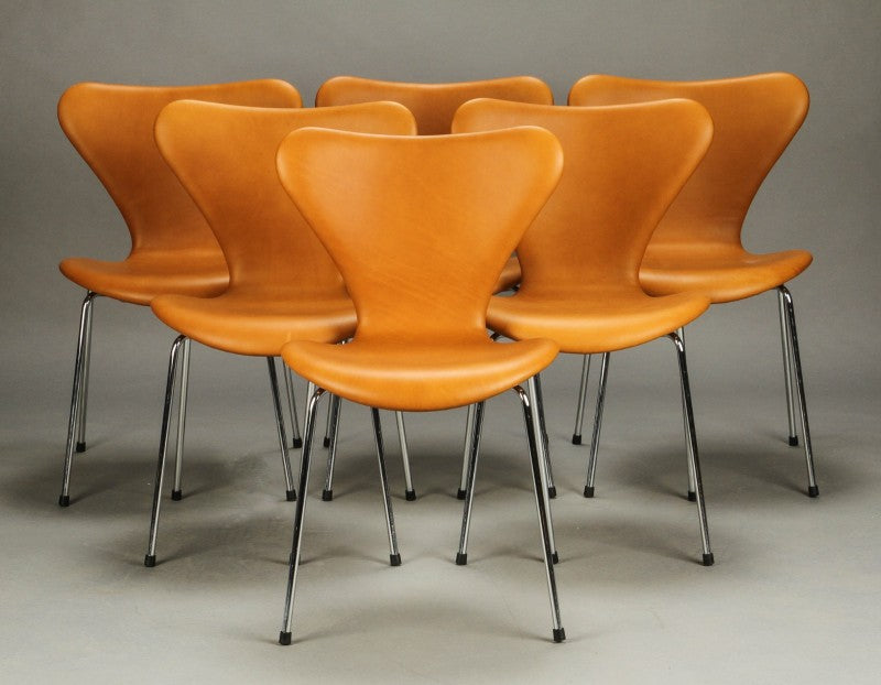 Arne Jacobsen - Set of 6 Seven chairs